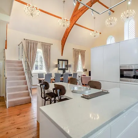 The Old Chapel 斯巴克布里奇